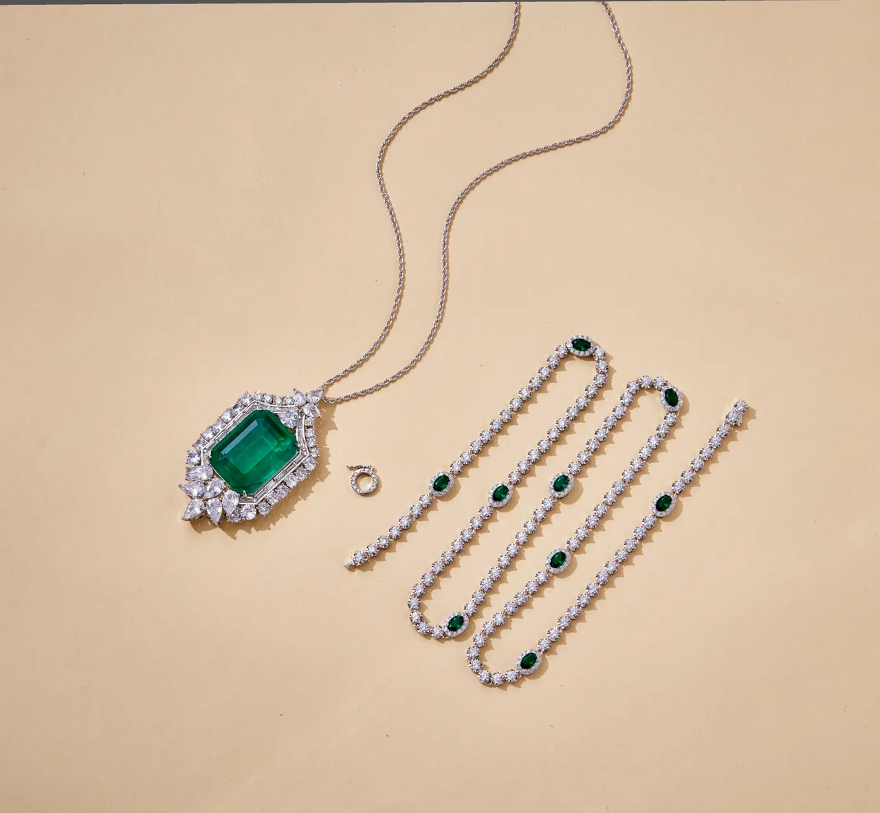 Emerald and Diamond Detachable Double-Pendant Necklace 4