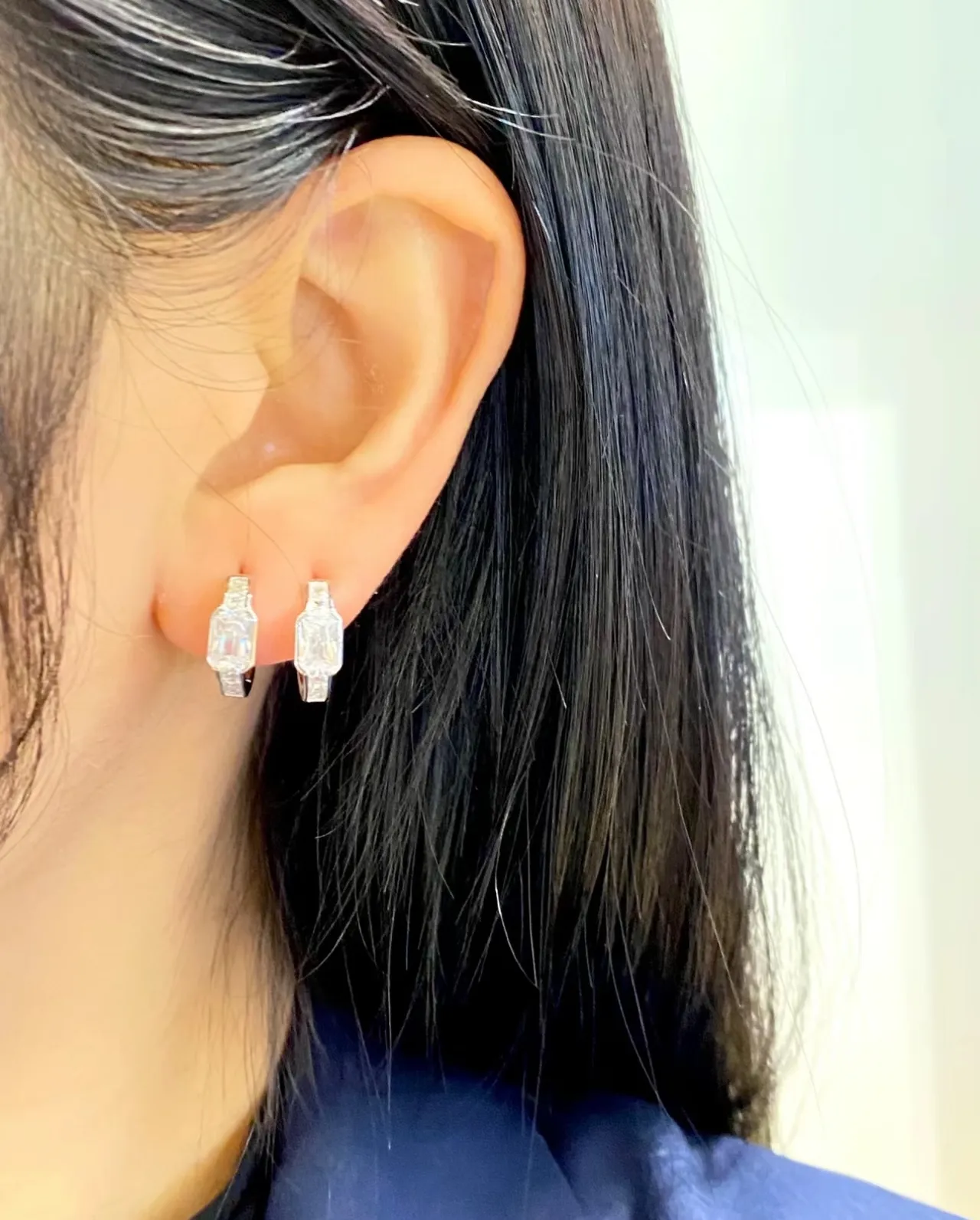 Faceted Rectangular Crystal Dangling Earrings 3