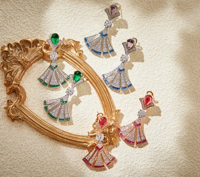 Fan Motif Emerald and Diamond-Pavé Drop Earrings 6