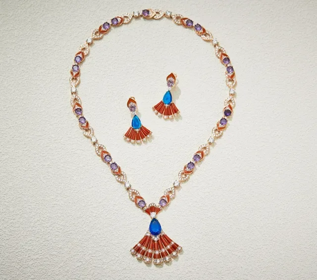 Fan-Shaped Enamel and Gemstone Pendant Necklace 5