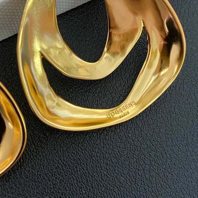 Gold Abstract Sculptural Open-Loop Jewelry 3