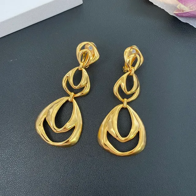 Gold Abstract Sculptural Open-Loop Jewelry 7
