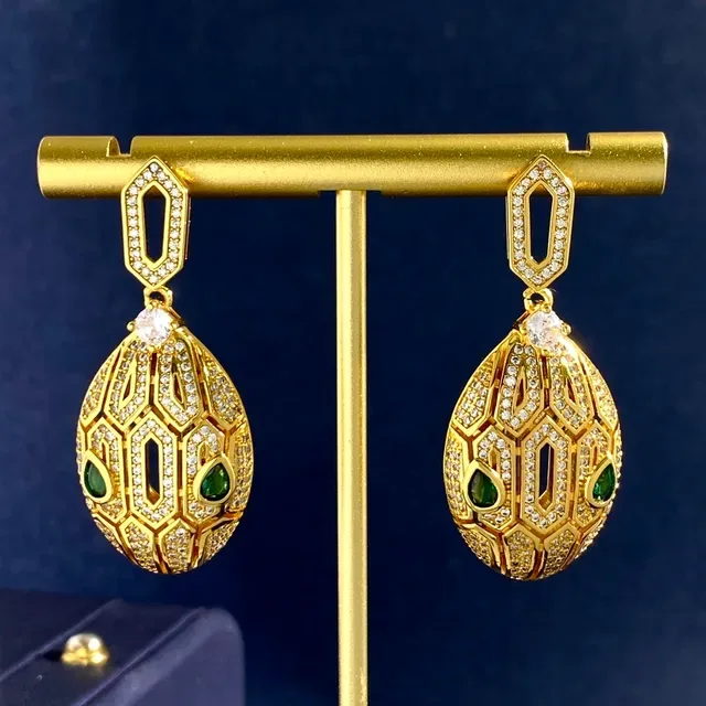 Gold Green Geometric Lattice Pavé-Set Clear Crystals Earrings 3