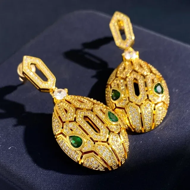 Gold Green Geometric Lattice Pavé-Set Clear Crystals Earrings 4