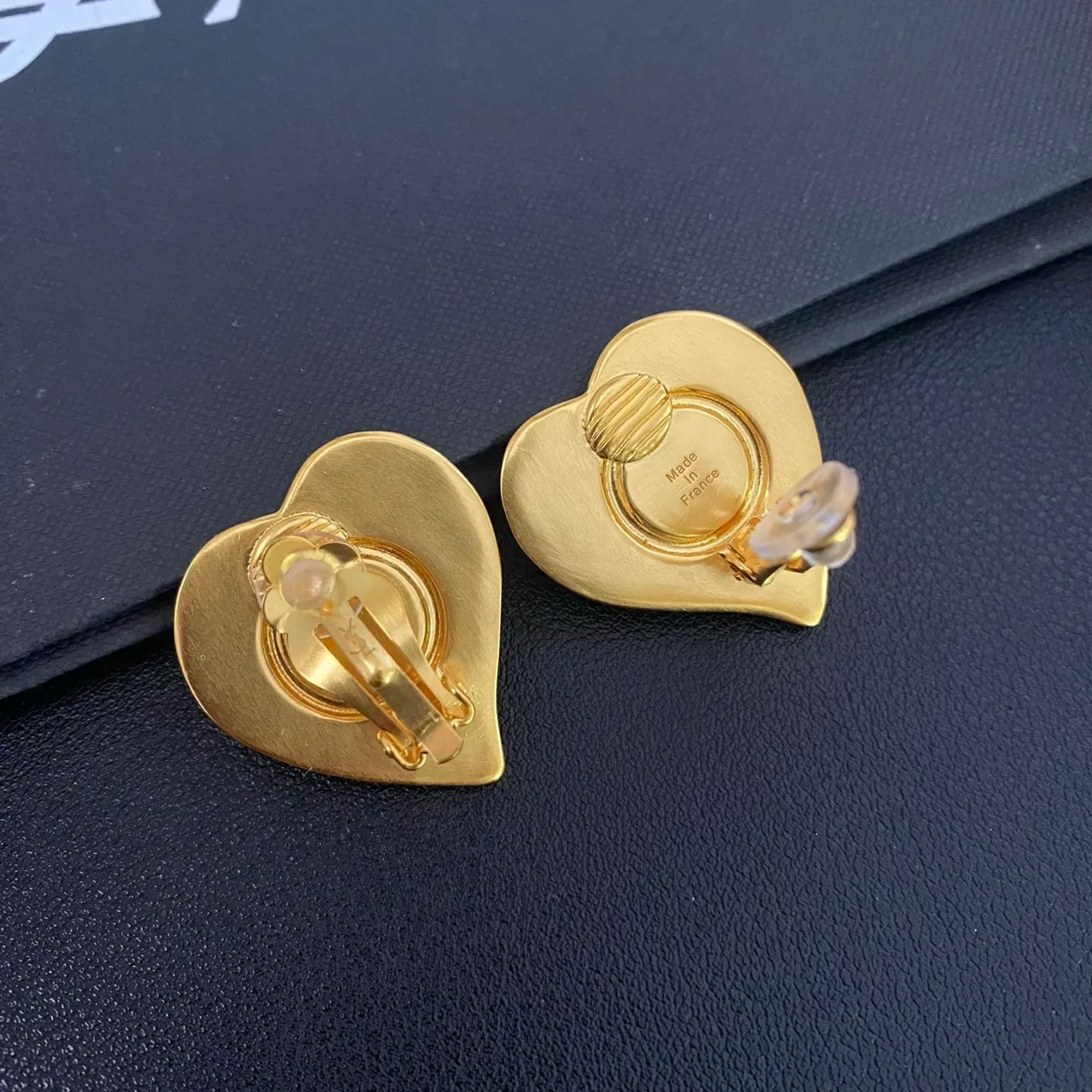 Gold Multicolor Heart-Shaped Metal Brooch 4
