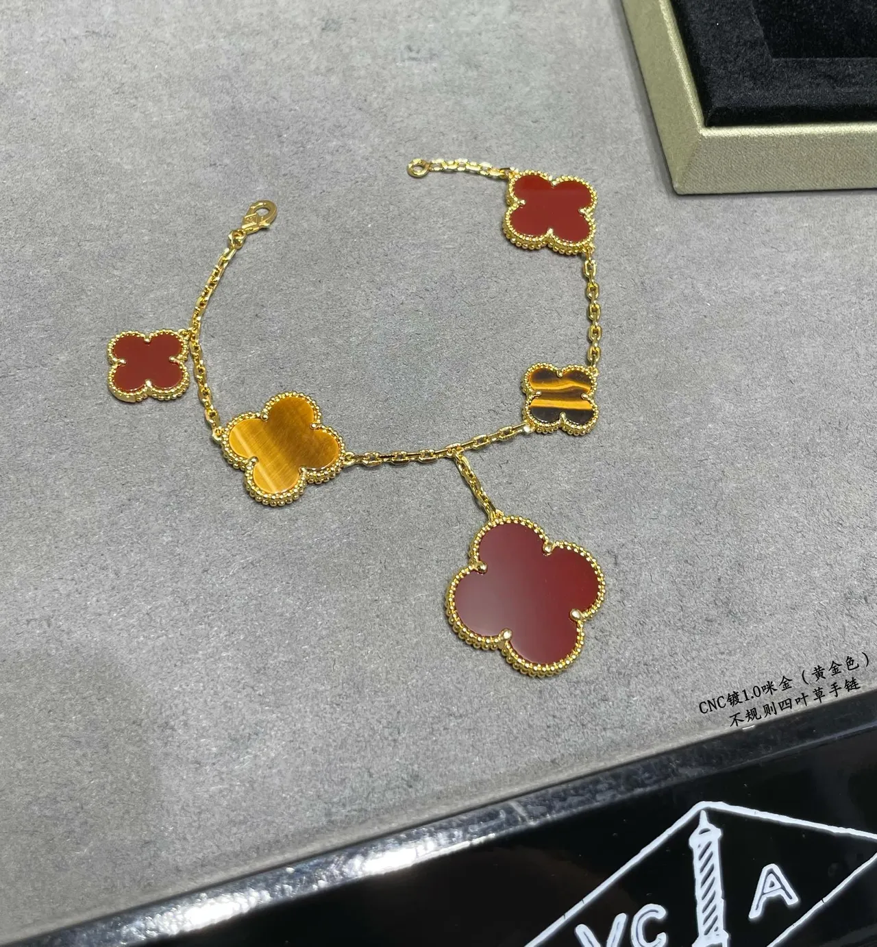 Gold Red Irregular Clover Charms Beaded Bezel Setting Bracelet 4