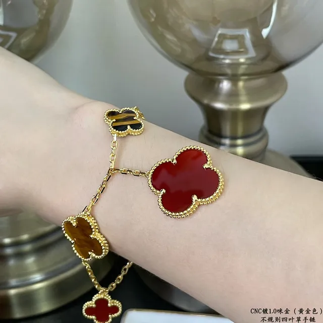 Gold Red Irregular Clover Charms Beaded Bezel Setting Bracelet 9