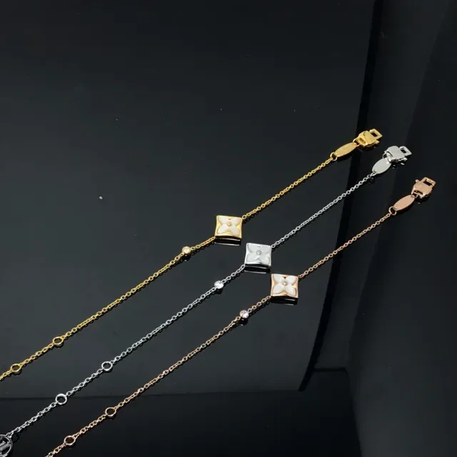 Gold Silver Floral Quatrefoil Pendant Square Frame Necklace 2