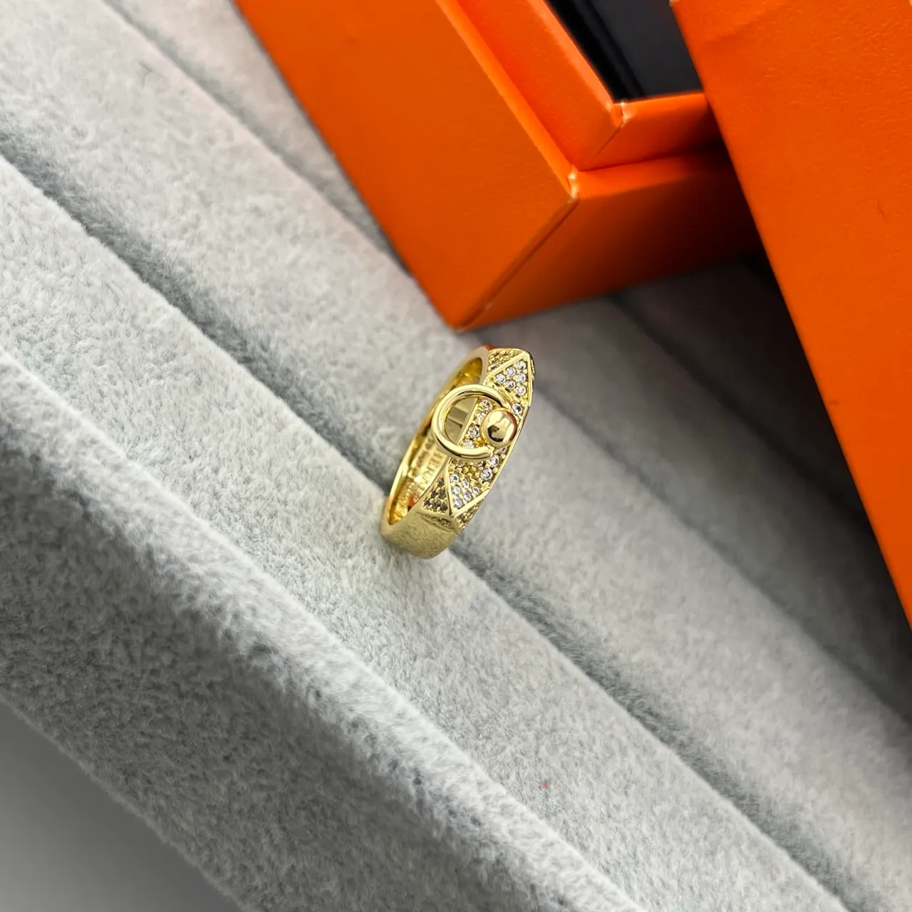 Gold Silver Geometric Band Pavé-Set Stones Ring 3