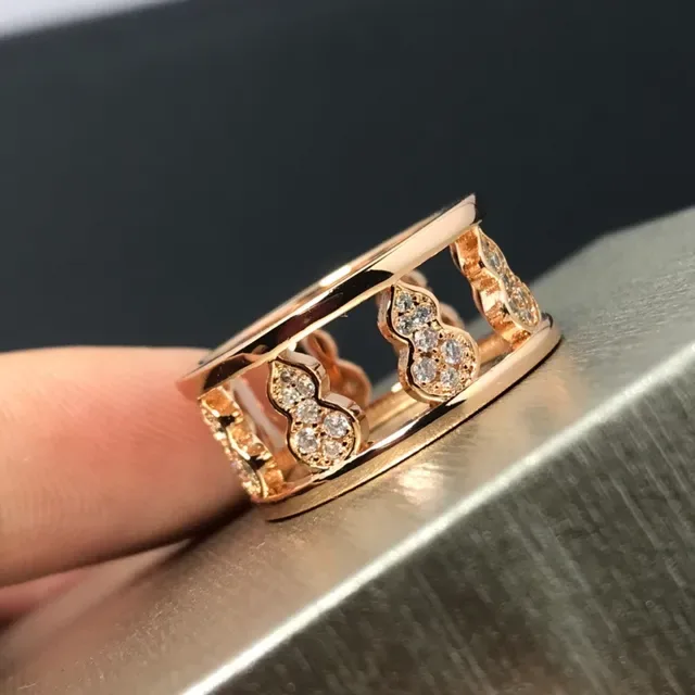 Gold Silver Openwork Gourd Motif Pavé-Set Clear Stones Ring 2