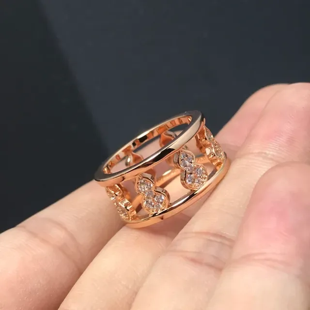 Gold Silver Openwork Gourd Motif Pavé-Set Clear Stones Ring 4