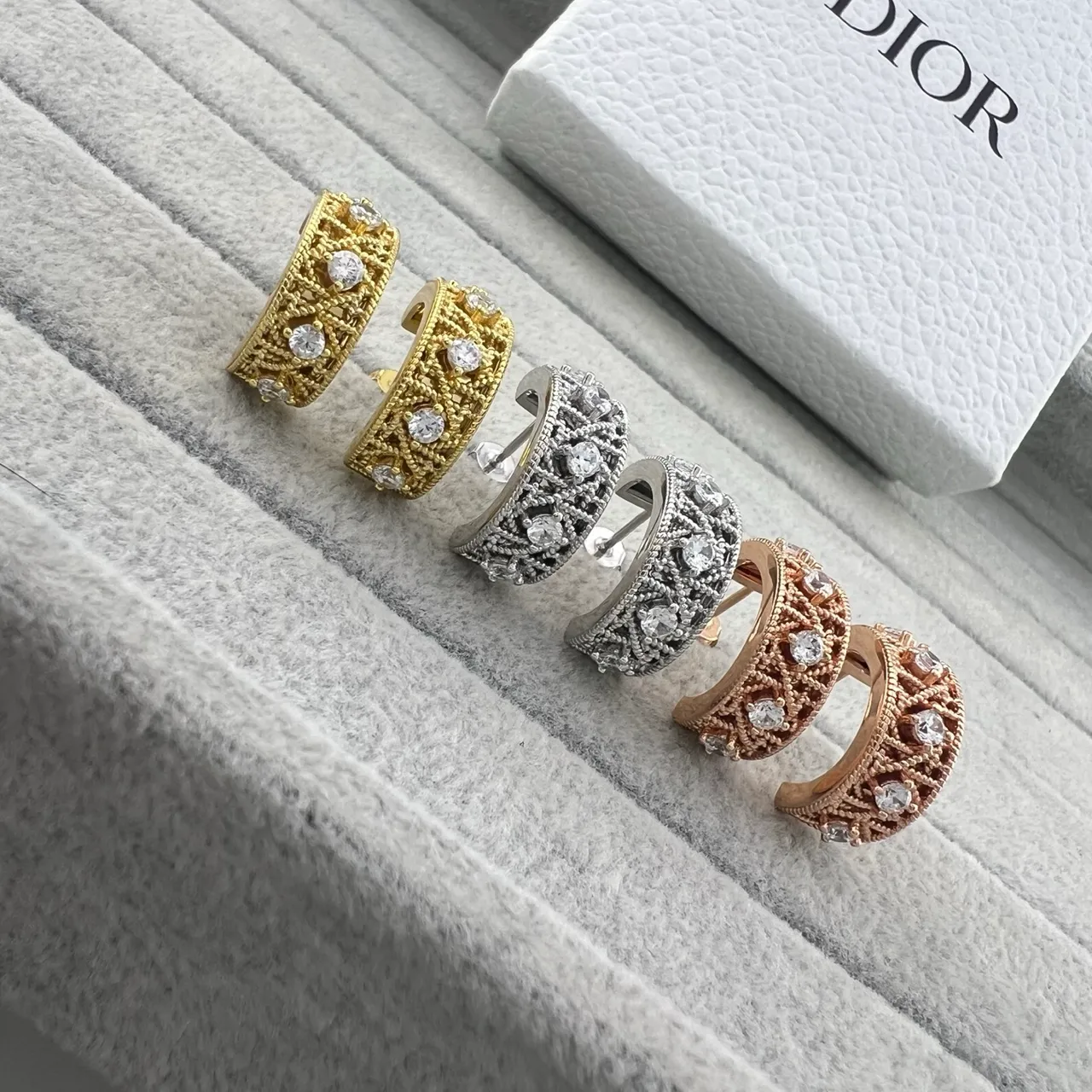 Gold Silver Ornate Filigree Huggie-Style Earrings 7