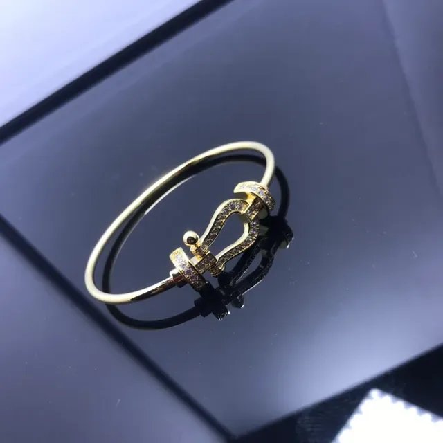 Gold Silver Pavé-Set U-Shaped Clasp Bracelet 3