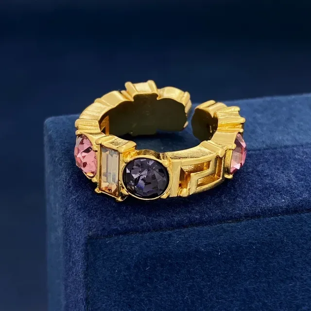Gold-Tone Open-Band Three-Stone Faceted Gem Ring 5