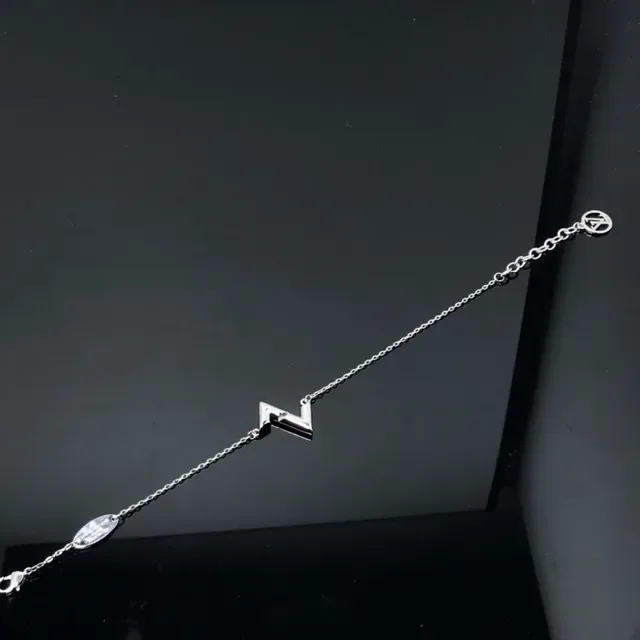 Gold Tone Silver Tone and Rose Gold Tone Zigzag Pendant Chain Bracelets 4