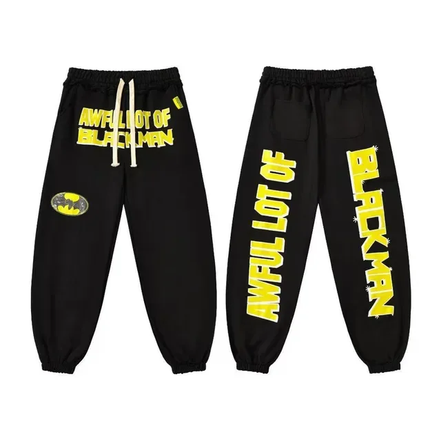 Calça de moletom com estampa gráfica, cintura elástica e barra elástica 5