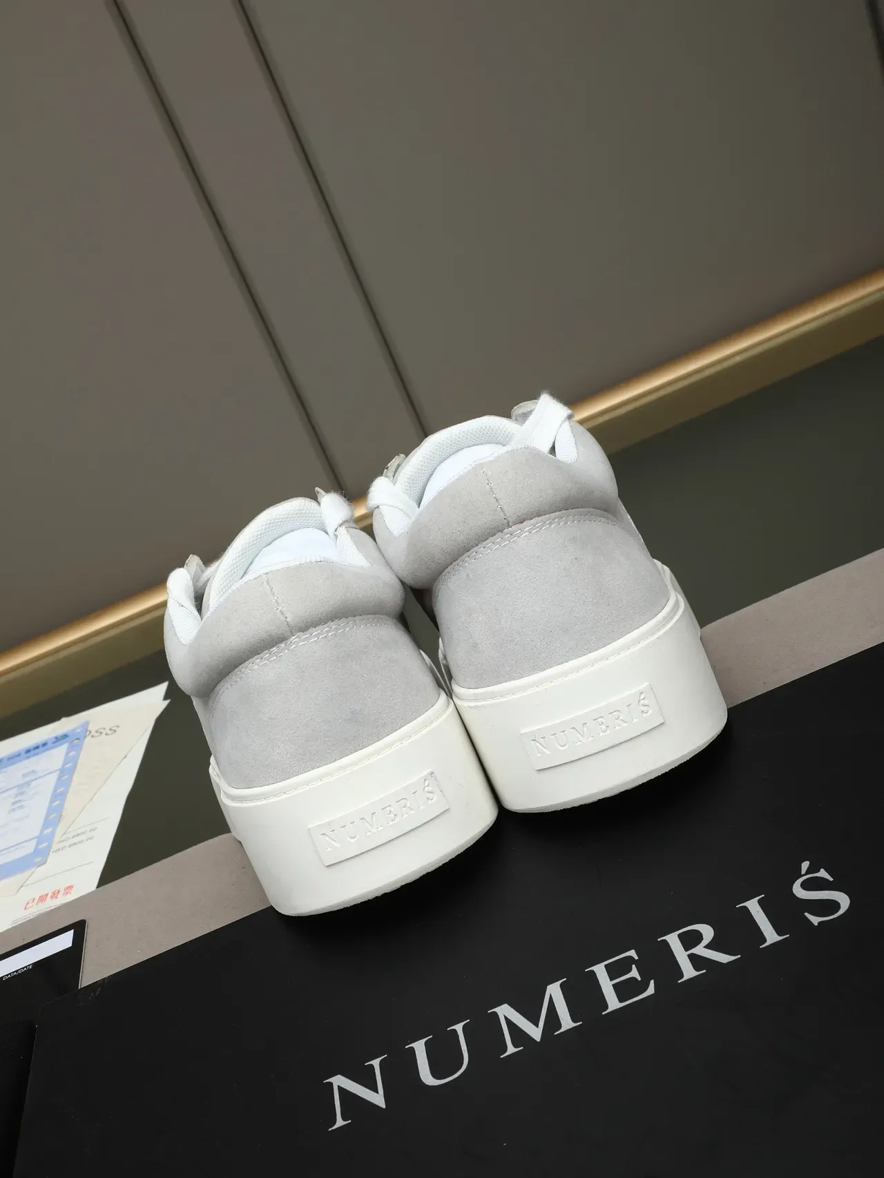 Gray White Low-Top Platform Sole Sneakers 3