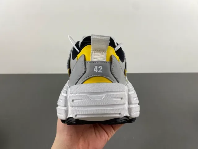 Gray Yellow Oversized Sculpted Midsole Layered Synthetic And Textile Upper Chunky Sneakers 4