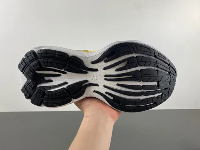 Gray Yellow Oversized Sculpted Midsole Layered Synthetic And Textile Upper Chunky Sneakers 9