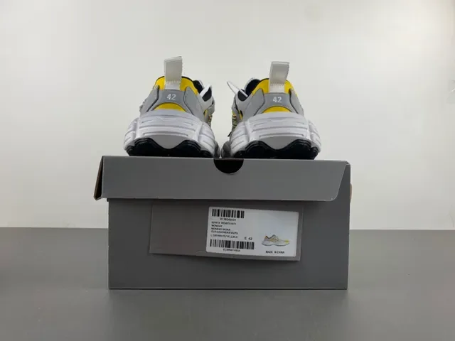 Gray Yellow Oversized Sculpted Midsole Layered Synthetic And Textile Upper Chunky Sneakers 17