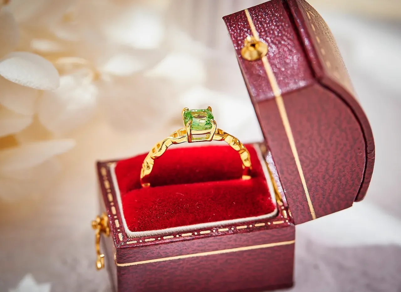 Green Cushion-Cut Gemstone Four-Prong Gold Ring 2