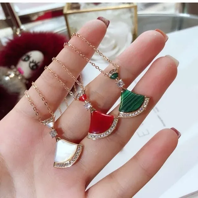 Green Red Fan-Shaped Pendant Pavé Crystal Trim Necklace 3