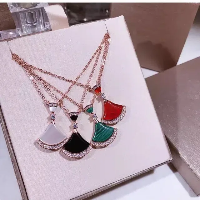 Green Red Fan-Shaped Pendant Pavé Crystal Trim Necklace 5