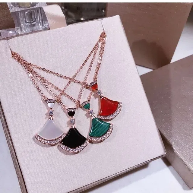 Green Red Fan-Shaped Pendant Pavé Crystal Trim Necklace 7