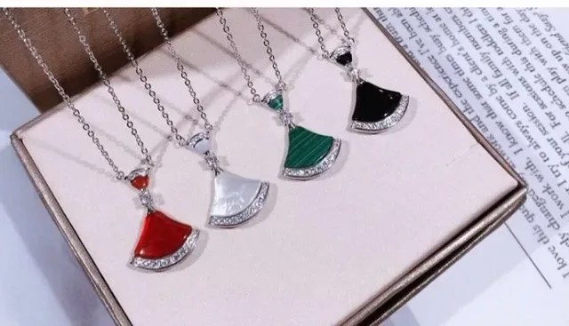 Green Red Fan-Shaped Pendant Pavé Crystal Trim Necklace 8
