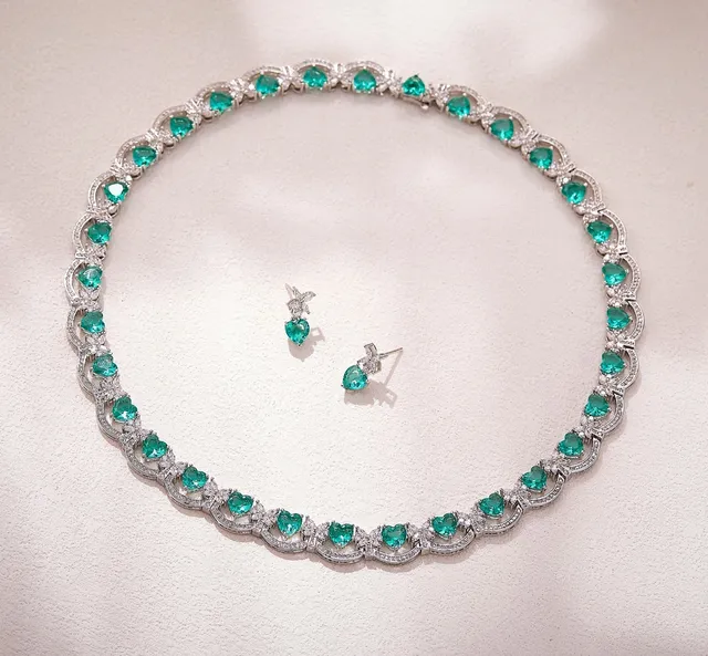 Heart-Shaped Red Gemstone and Pavé Diamond Collar Necklace 5