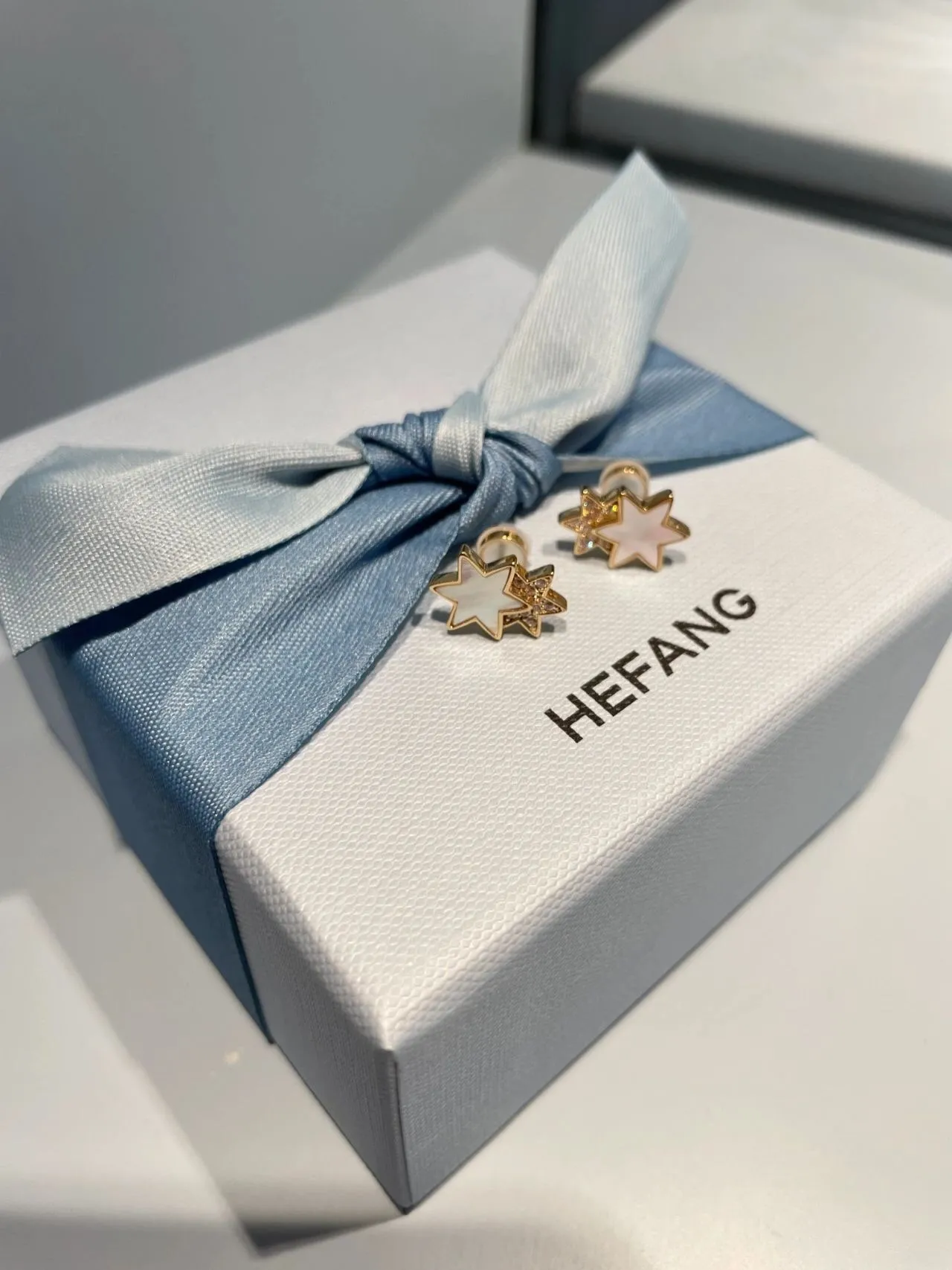 HEFANG Gold Blue Chain Star-Shaped Pendant Necklace 9