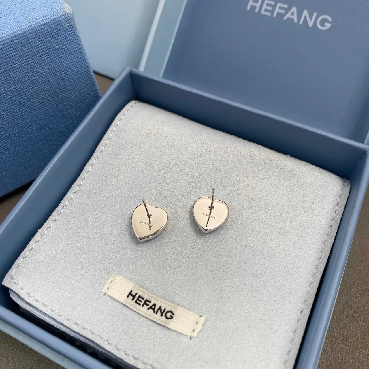 HEFANG Heart-Shaped Pavé Crystal and Enamel Stud Earrings 4