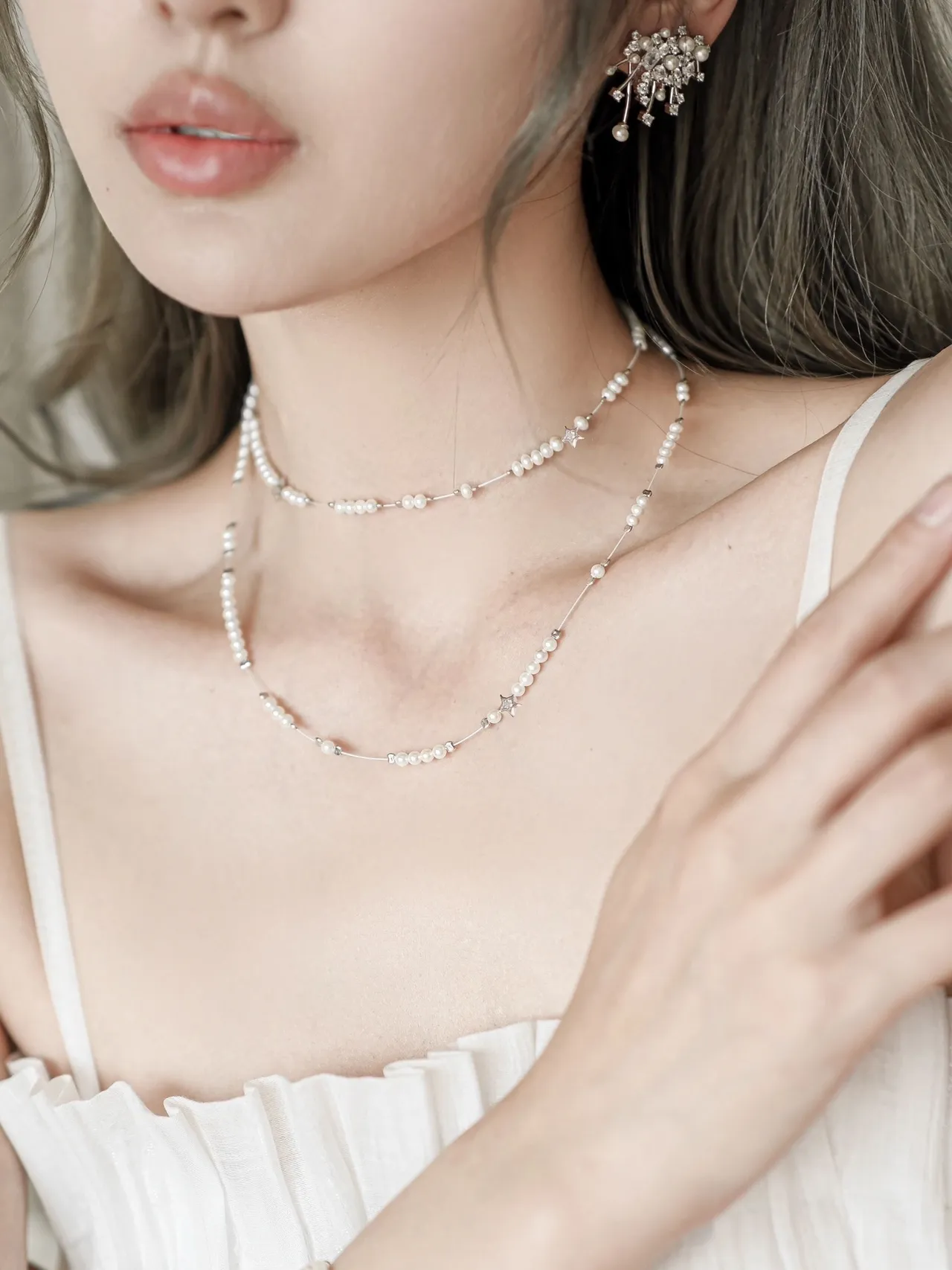 HEFANG Pearl and Star Charm Layered Necklace 2