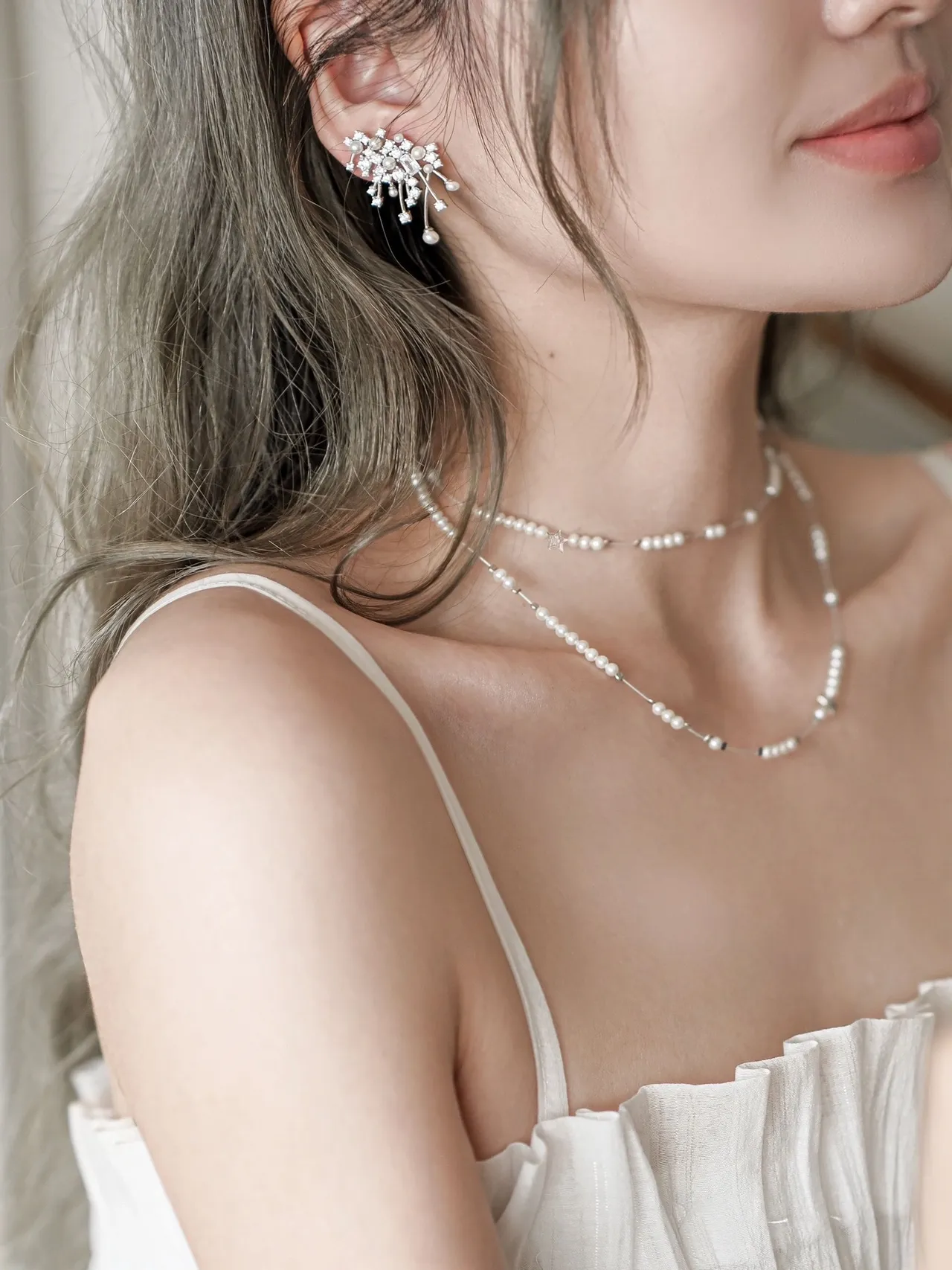 HEFANG Pearl and Star Charm Layered Necklace 4