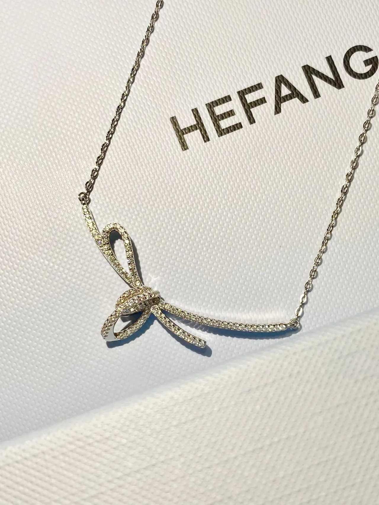 HEFANG Silver White Bow-Shaped Pendant Pavé-Set Stones Necklace 9