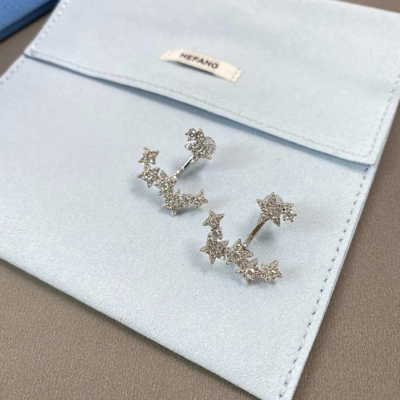 HEFANG Star-Shaped Pavé Crystal Multi-Star Ear Cuff Earrings 3