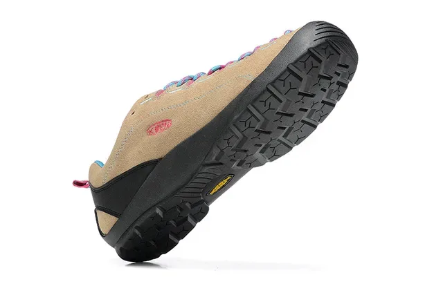 Keen Gray Black Minimalist Low-Top Synthetic Suede Upper Lifestyle Sneakers 24