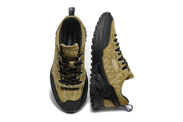 KEEN Jackson Gold and Black Lifestyle Sneakers 16