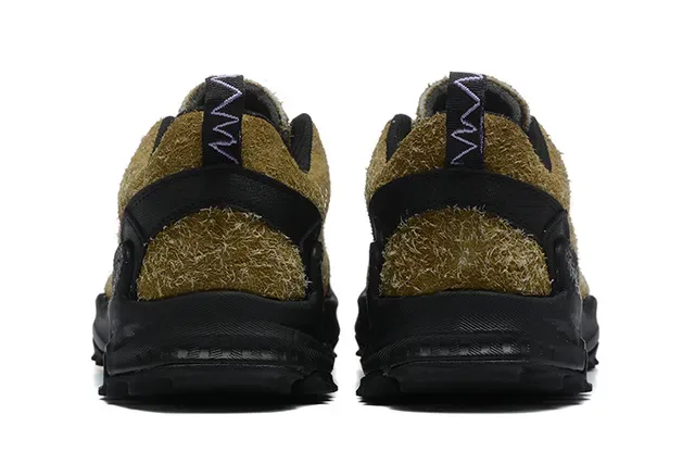 KEEN Jackson Gold and Black Lifestyle Sneakers 17