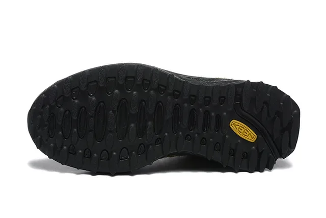 KEEN Jackson Gold and Black Lifestyle Sneakers 18