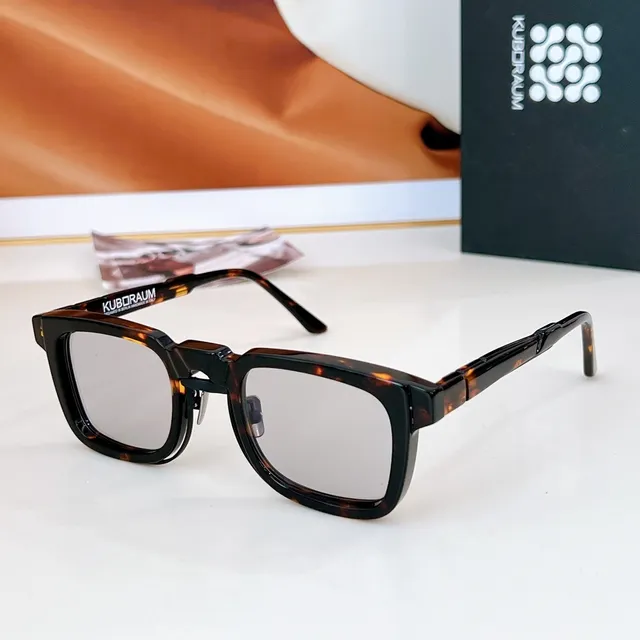 KUBORAUM Angular Rectangular Matte Black Sunglasses 9