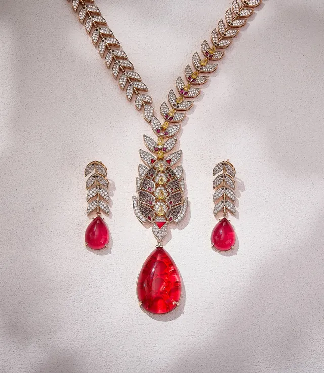 Leaf Motif Teardrop Red Gemstone Earrings 4
