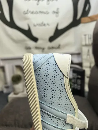 Light Blue Perforated Strap-Closure Low-Top Sneakers 3