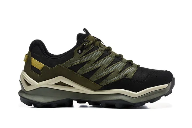 LOWA Black Gray Low-Top Hiking Sneaker GORE-TEX Lined Sneakers 15