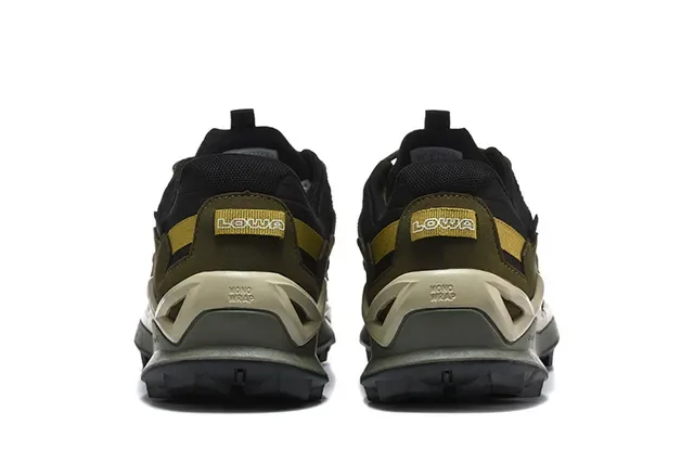 LOWA Black Gray Low-Top Hiking Sneaker GORE-TEX Lined Sneakers 18