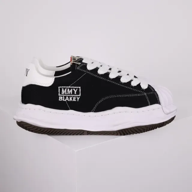 MMY Blakey Black and White Canvas Lifestyle Sneakers 3