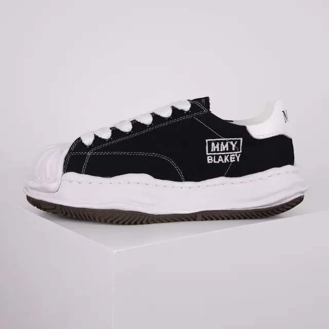 MMY Blakey Black and White Canvas Lifestyle Sneakers 9