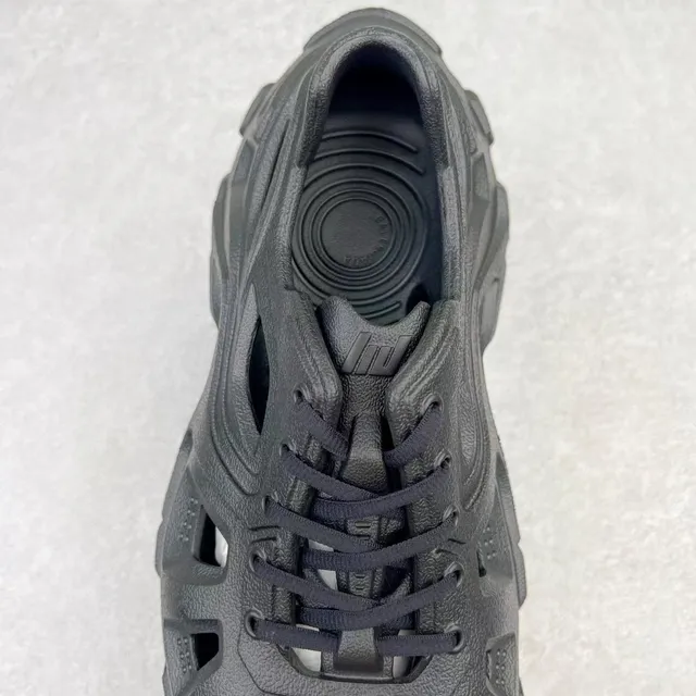 Monochrome Molded Cutout Lace-Up Sneaker 6
