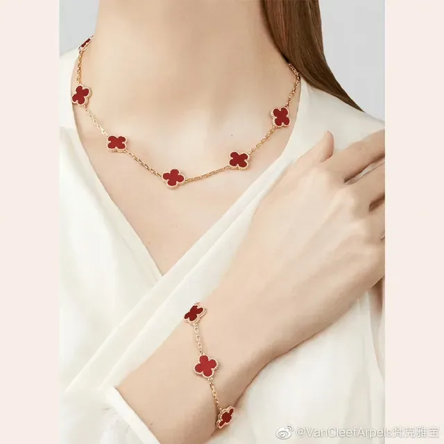 Multicolor Four-Leaf Clover Charm Chain-Link Bracelet 21