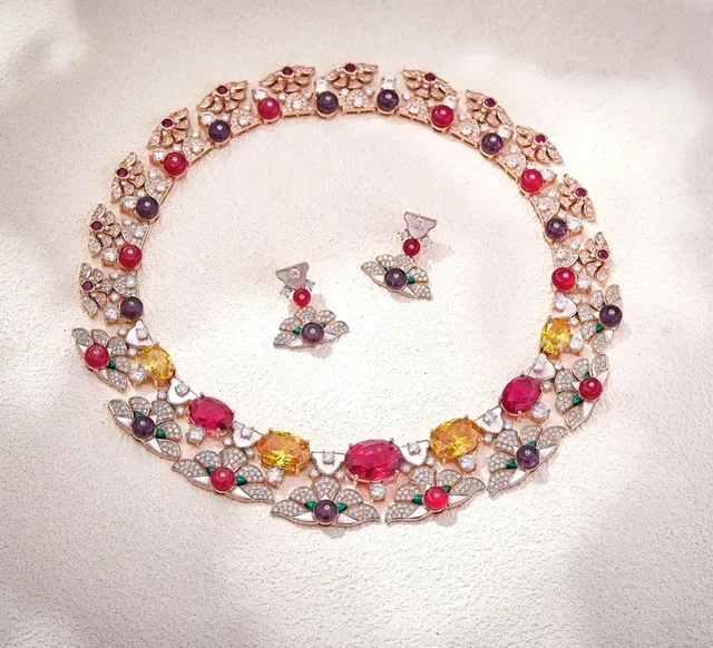 Multicolor Gemstone Floral Motif Collar Necklace 5